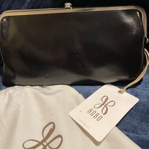 New Hobo Lauren in black leather. Dust bag.